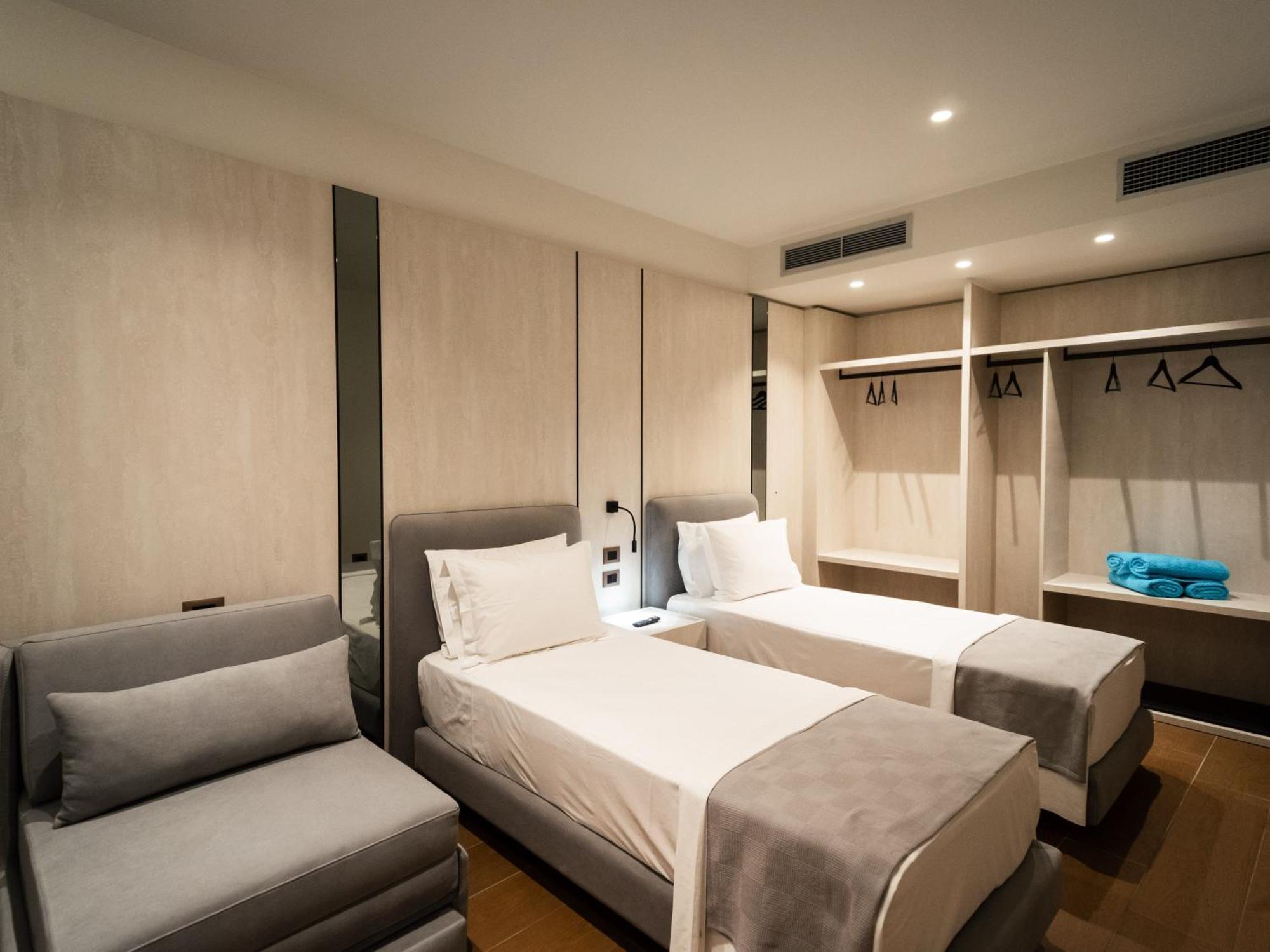 Jost Caravel Hotell Radhimë Exteriör bild