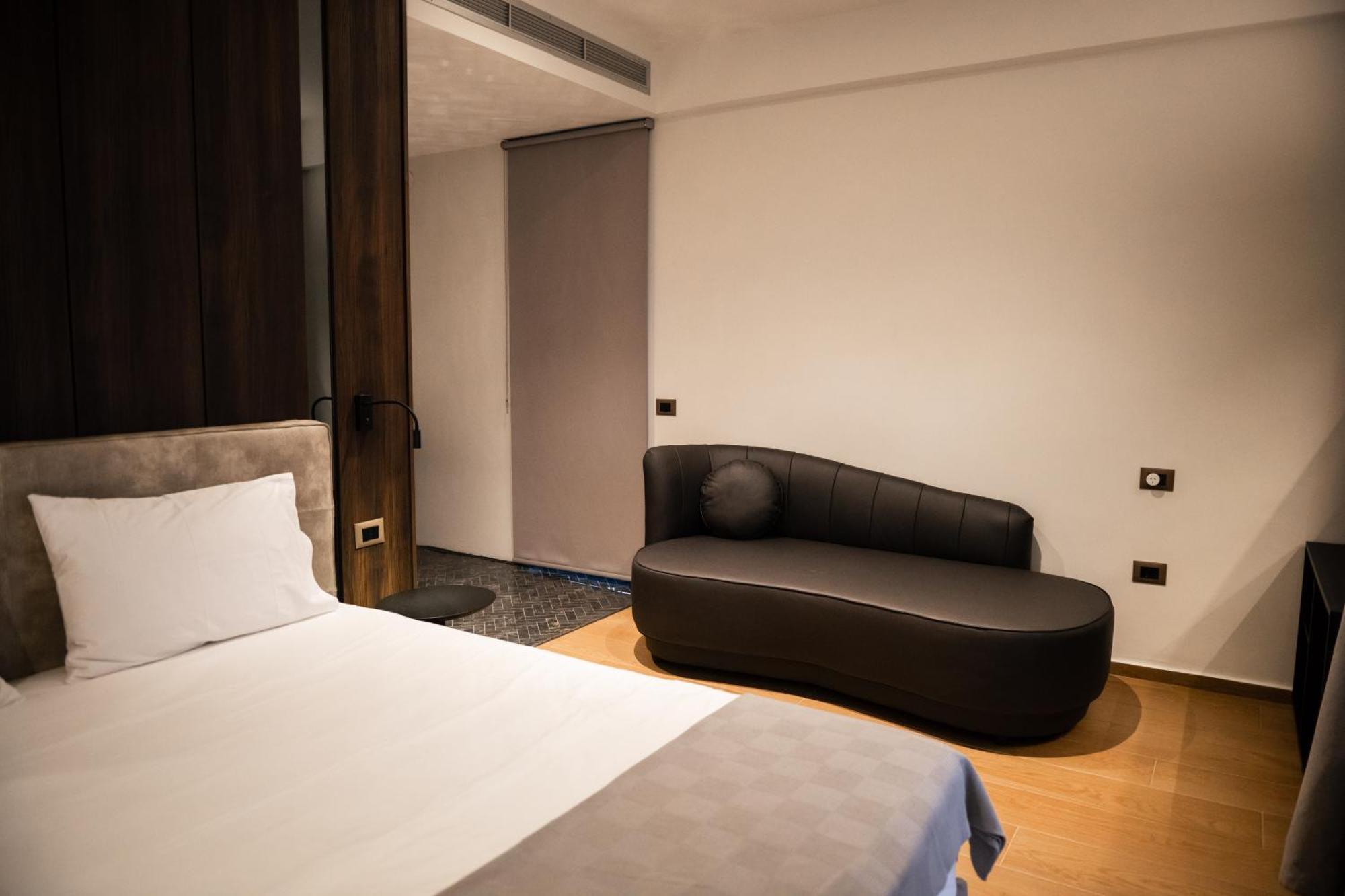 Jost Caravel Hotell Radhimë Exteriör bild