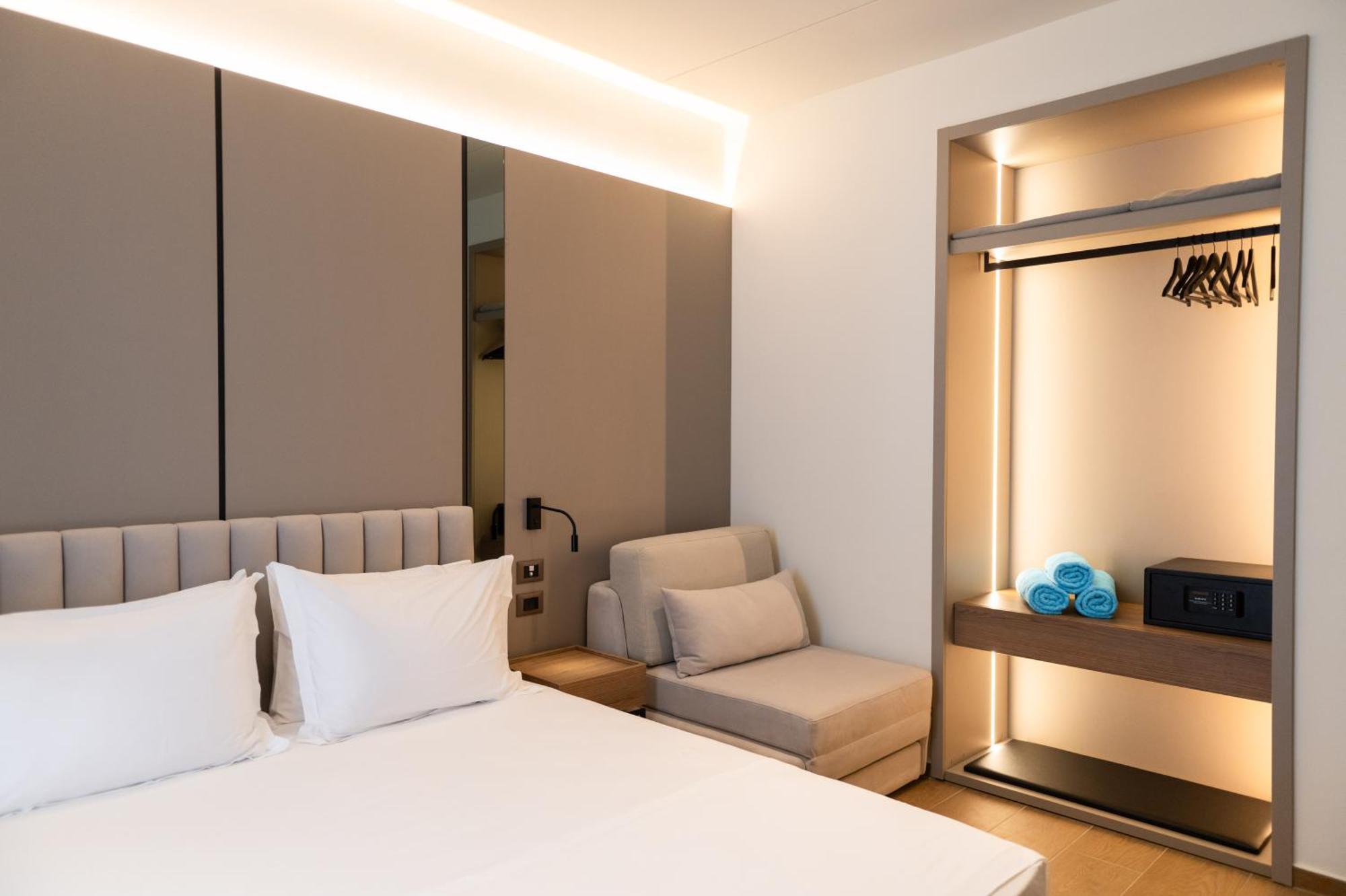 Jost Caravel Hotell Radhimë Exteriör bild
