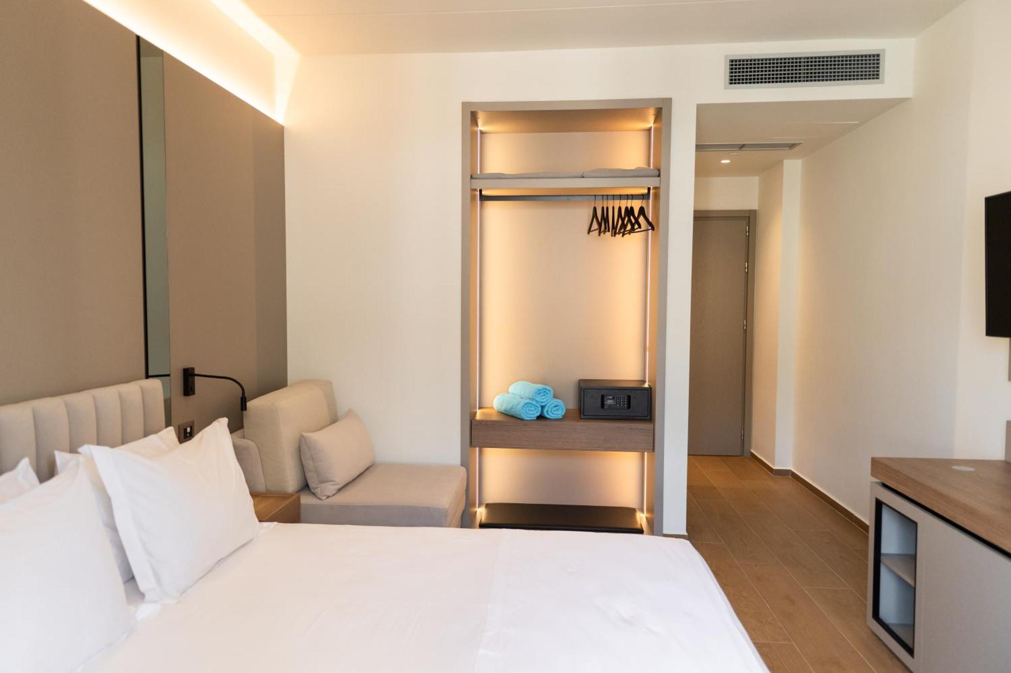 Jost Caravel Hotell Radhimë Exteriör bild