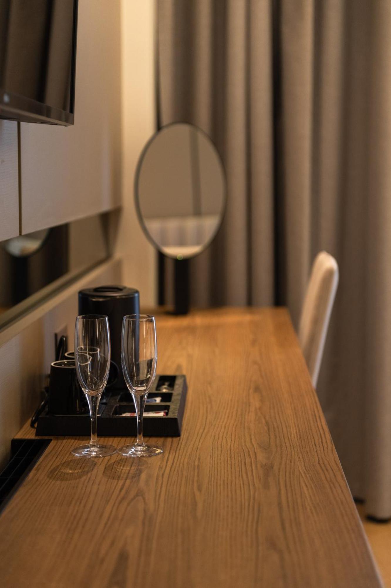 Jost Caravel Hotell Radhimë Exteriör bild