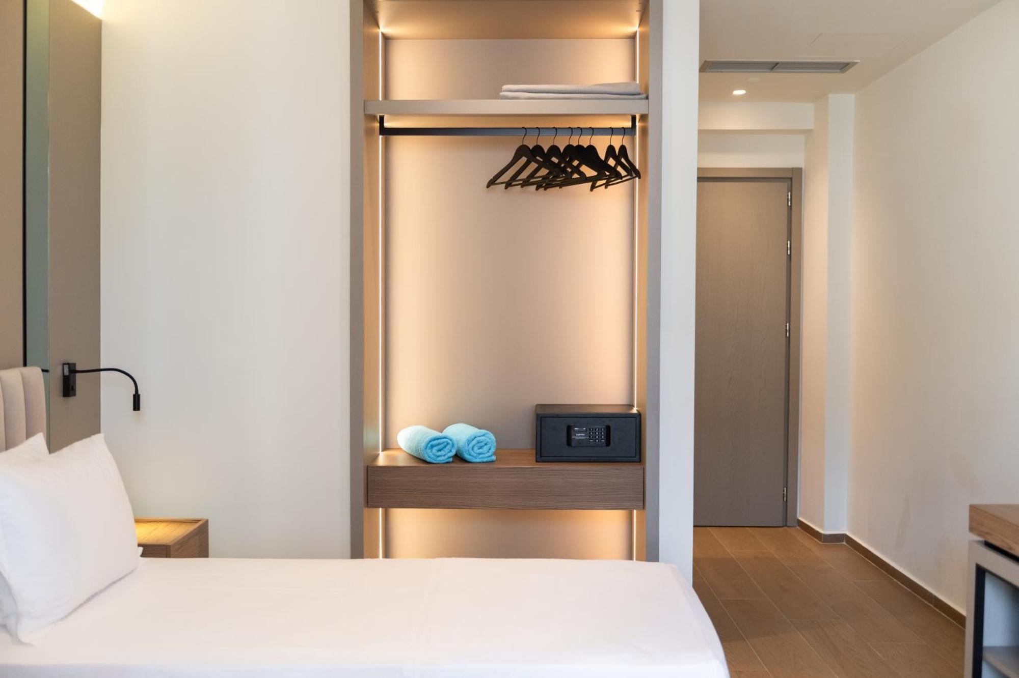 Jost Caravel Hotell Radhimë Exteriör bild