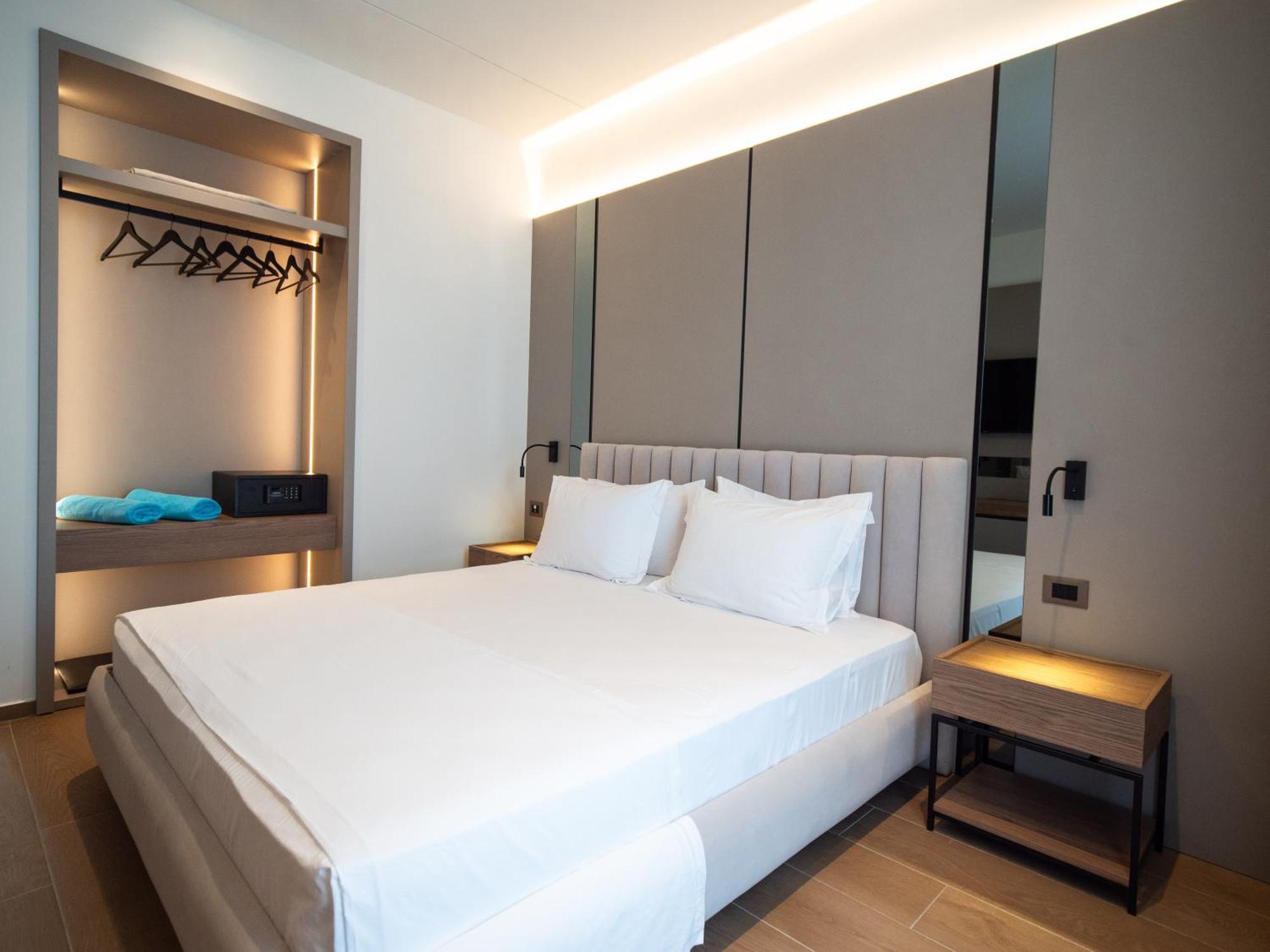Jost Caravel Hotell Radhimë Exteriör bild
